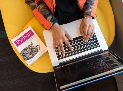 白鯨外貿(mào)網(wǎng)站建設(shè)為您分享：商城系統(tǒng)建設(shè),如何搭建網(wǎng)上商城平臺?